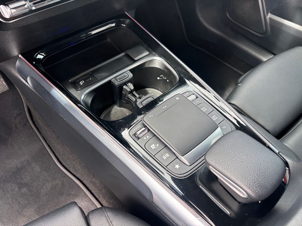 Used Car 2021 Mercedes-benz Glb  Glb 250 For Sale Under $30,000 In Austin, Texas