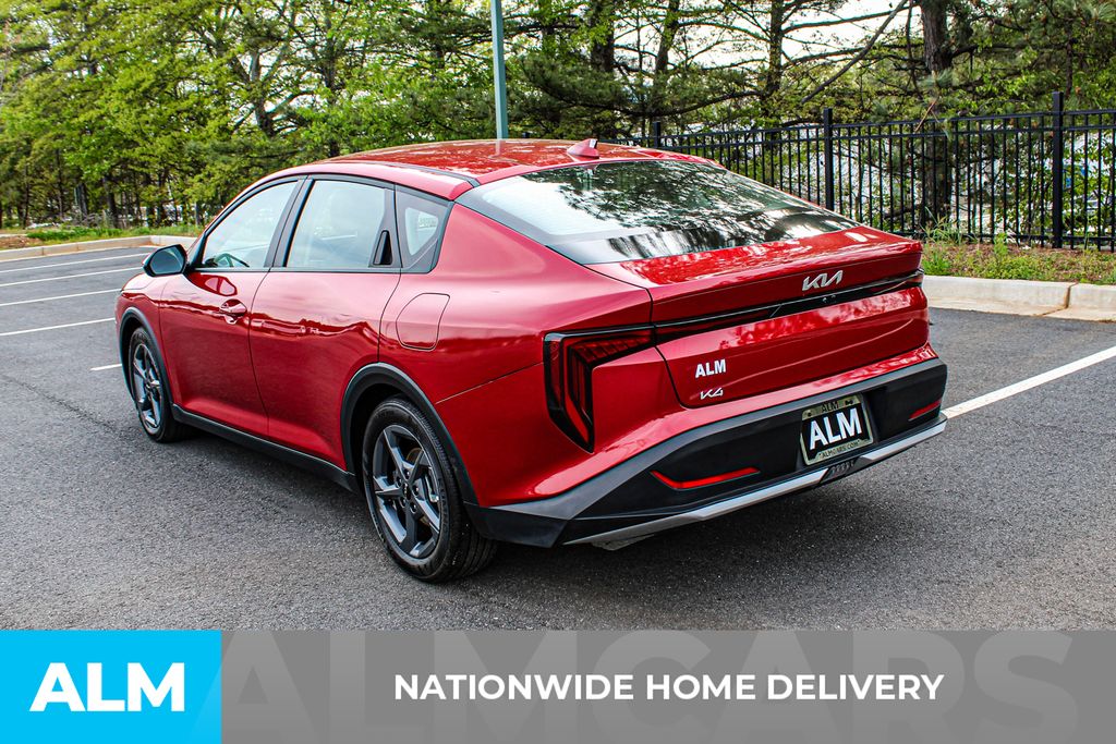 Used 2025 Red Kia LXS image 5