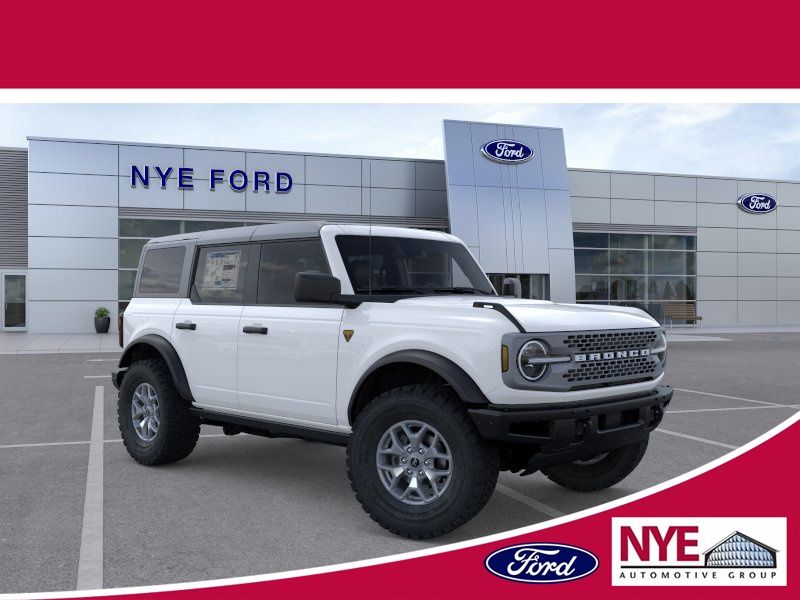 Oxford White 2025 Ford Bronco Badlands 4-Door 4WD SUV / Crossover Four-Wheel Drive Automatic