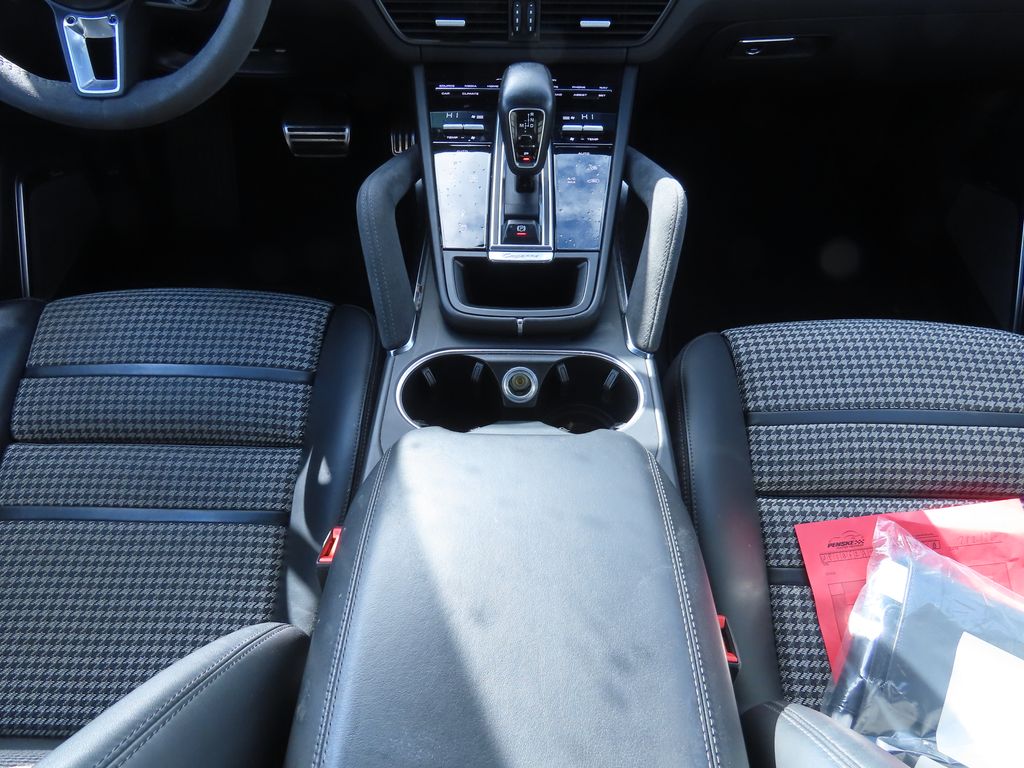 Thumbnail: 2020 Porsche  - 9