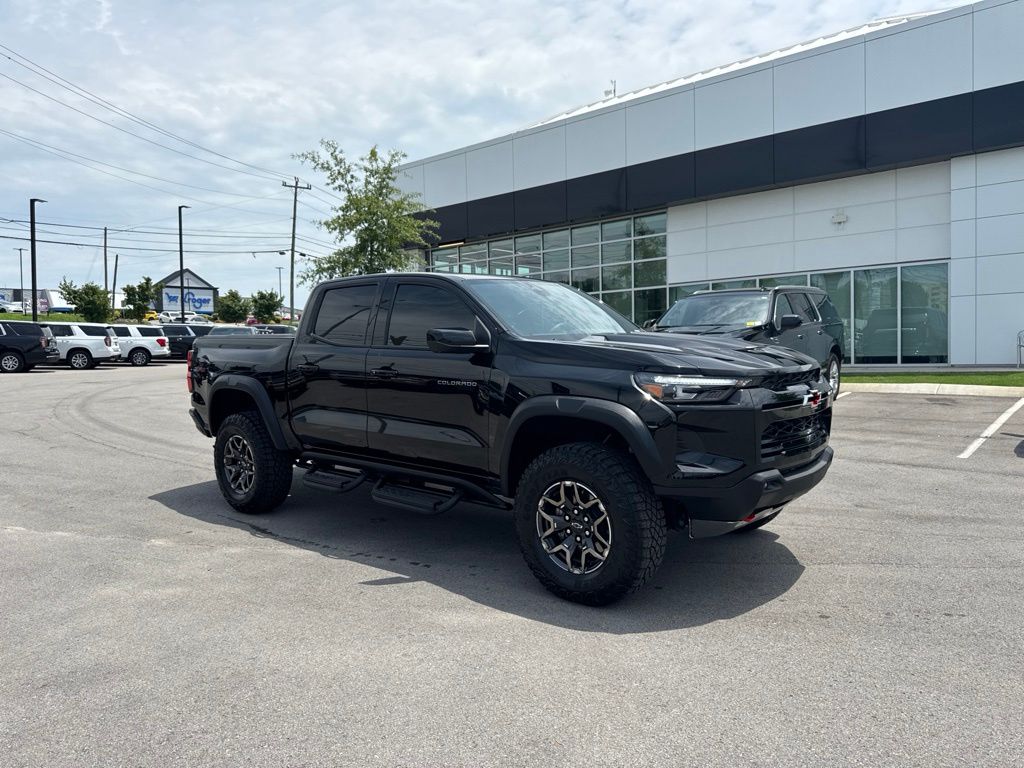 Black 2024 Chevrolet Colorado Pickup Truck Four-Wheel Drive 8-Speed Automatic