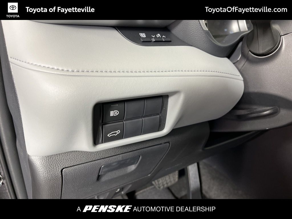 2025 Toyota Highlander XLE 30
