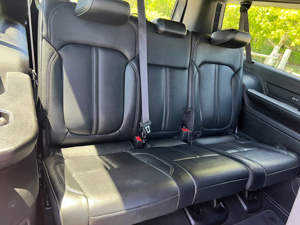 Certified Used 2024 Silver Jeep Series III image 27