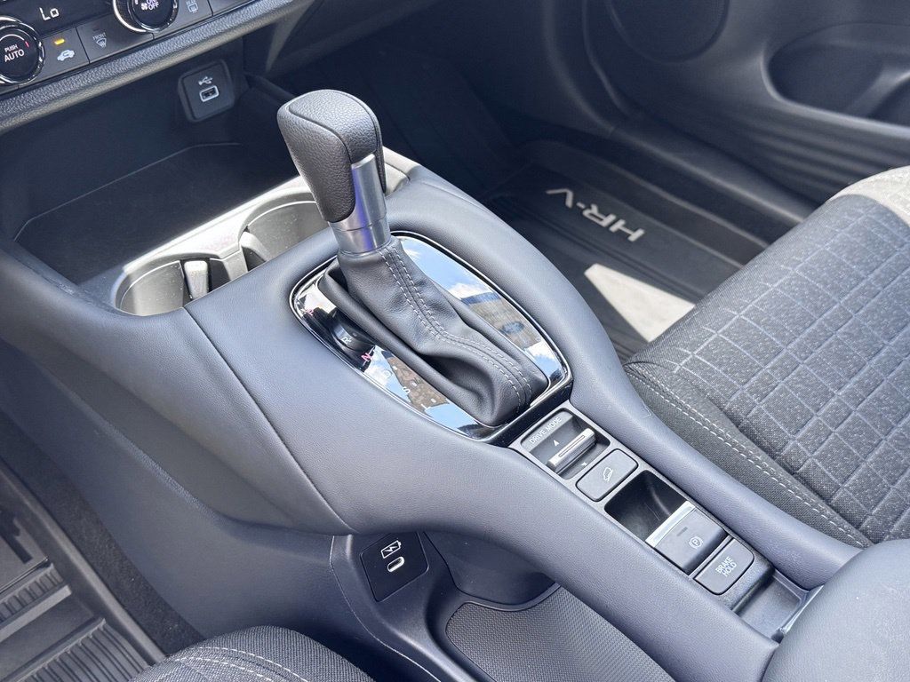 2025 Honda HR-V LX