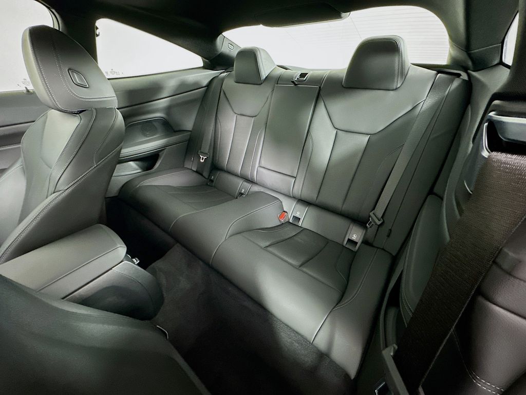 Thumbnail: 2025 BMW 4 Series - 25