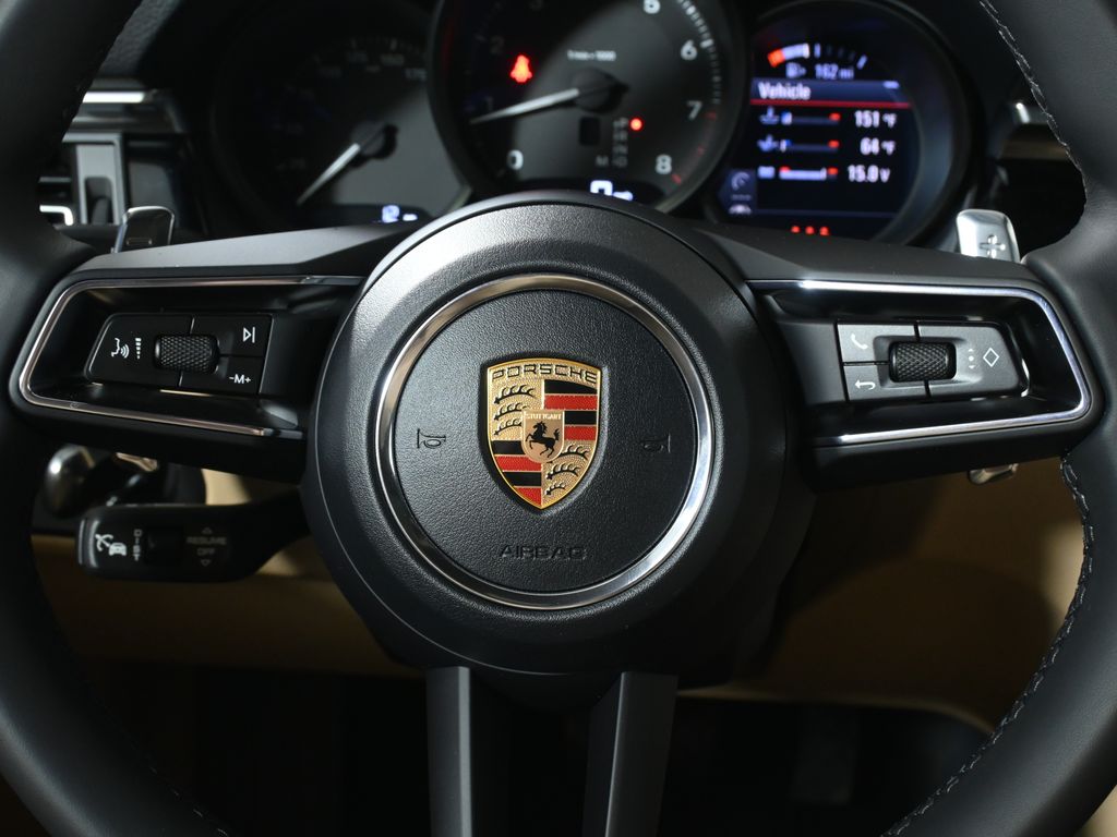 Thumbnail: 2026 Porsche Macan - 19