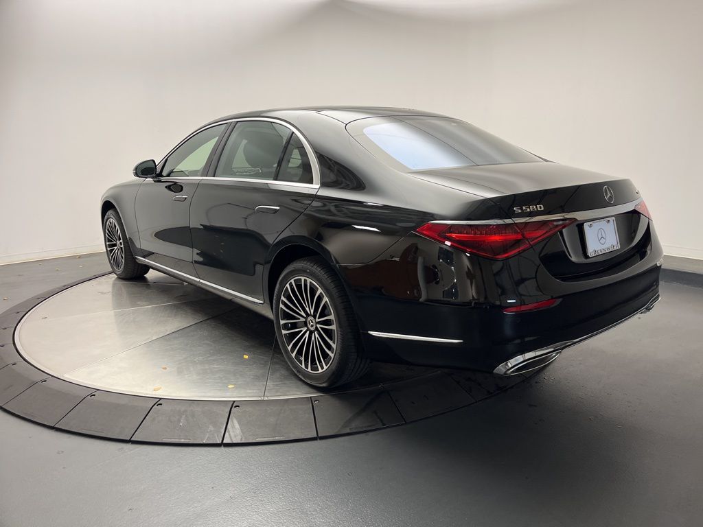 Thumbnail: 2025 Mercedes-Benz S-Class - 5