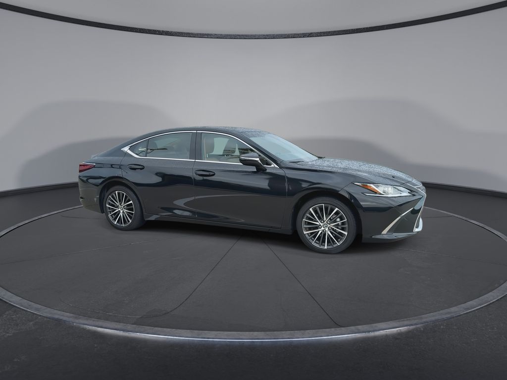 Thumbnail: 2025 Lexus ES - 2