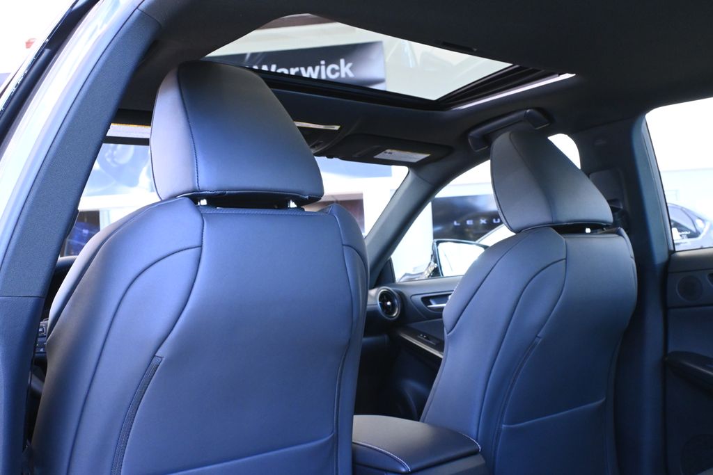 Thumbnail: 2025 Lexus IS - 30