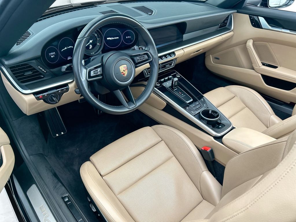 Thumbnail: 2020 Porsche 911 - 4