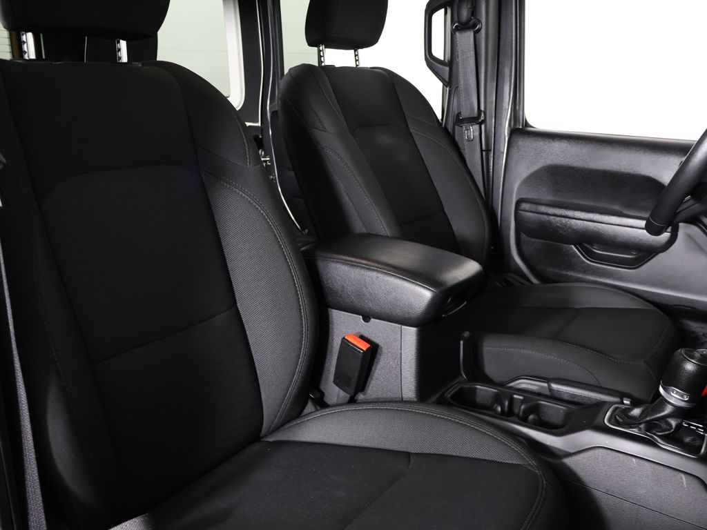 Used 2023 Gray Jeep Altitude image 27