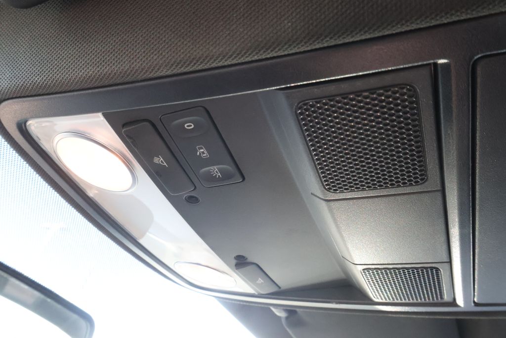 Thumbnail: 2013 Volkswagen Jetta - 26