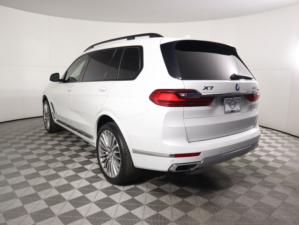 Thumbnail: 2021 BMW X7 - 7