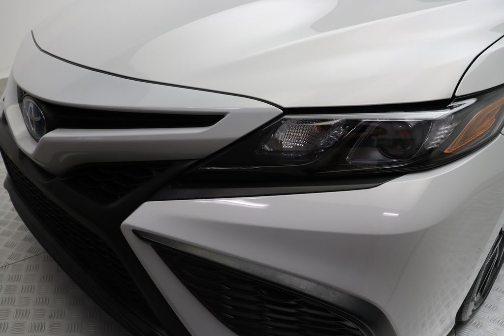 2023 Toyota Camry SE 3