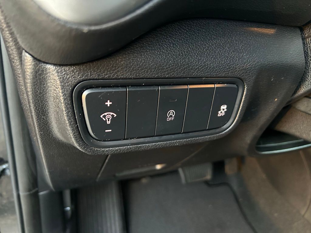 Thumbnail: 2020 Kia Soul - 17