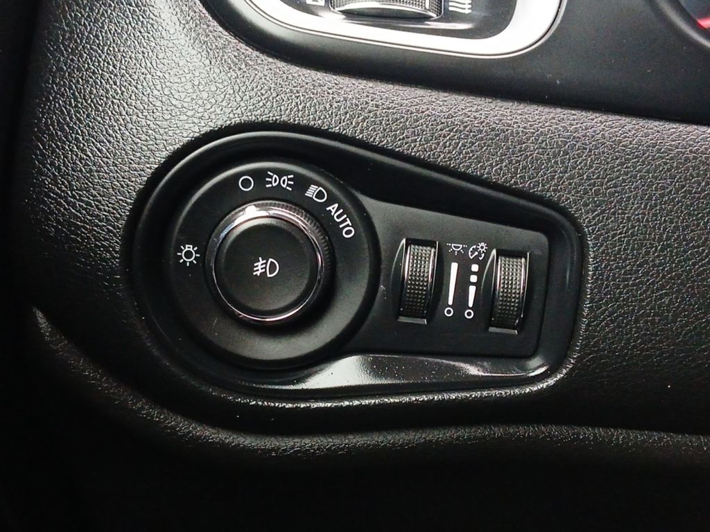 Used Car 2018 Jeep Renegade  Latitude For Sale Under $12,000 In Austin, Texas