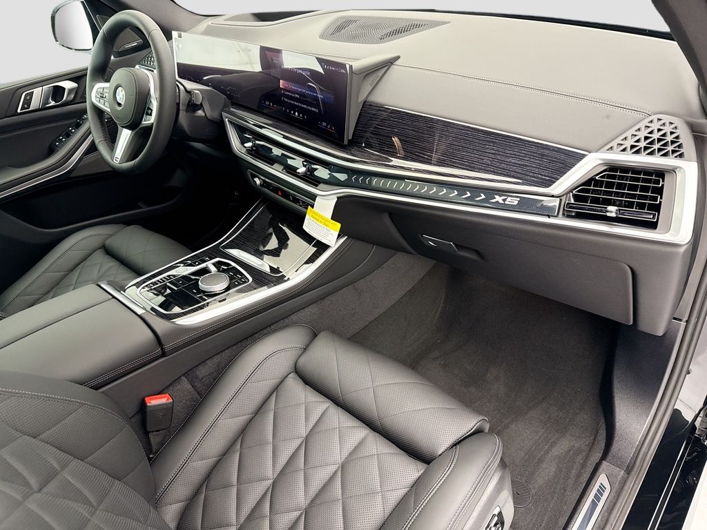 Thumbnail: 2026 BMW X5 - 16