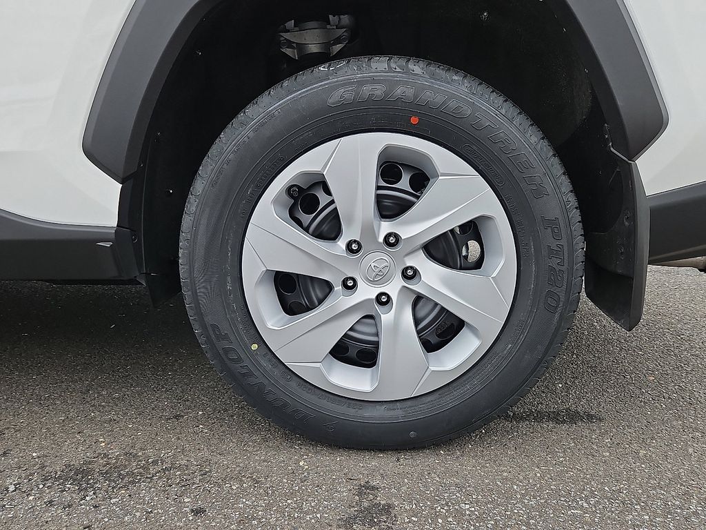 Thumbnail: 2025 Toyota RAV4 - 7