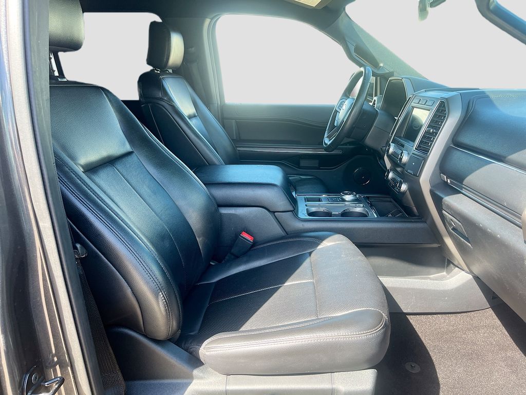 Used 2019 Gray Ford XLT image 31