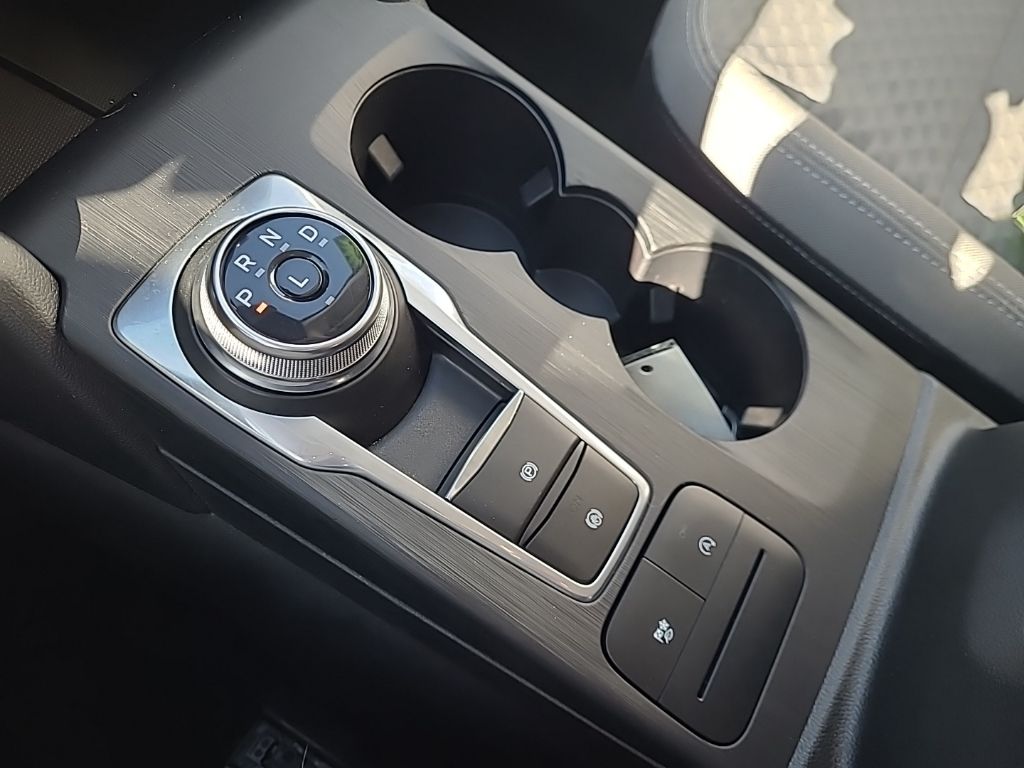 used 2022 Ford Escape car, priced at $17,034