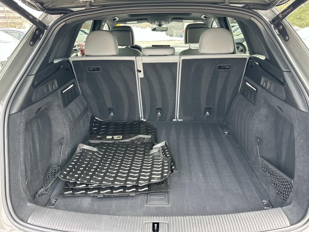 Thumbnail: 2023 Audi Q5 - 25