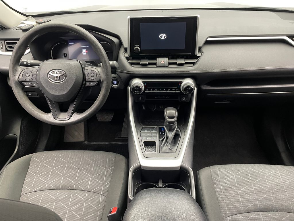 2023 Toyota RAV4 XLE 19