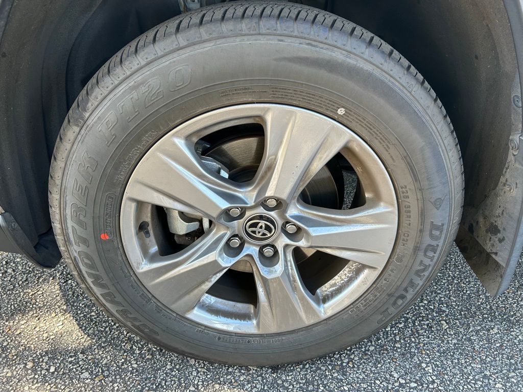 Thumbnail: 2024 Toyota RAV4 - 9