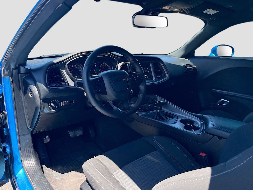 Used 2023 Blue Dodge SXT image 9