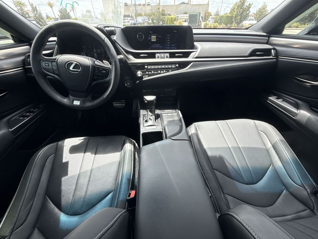 Thumbnail: 2021 Lexus ES - 19