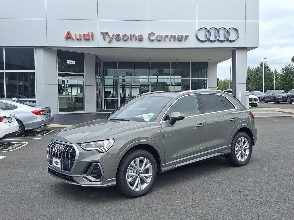 Thumbnail: 2025 Audi Q3 - 1