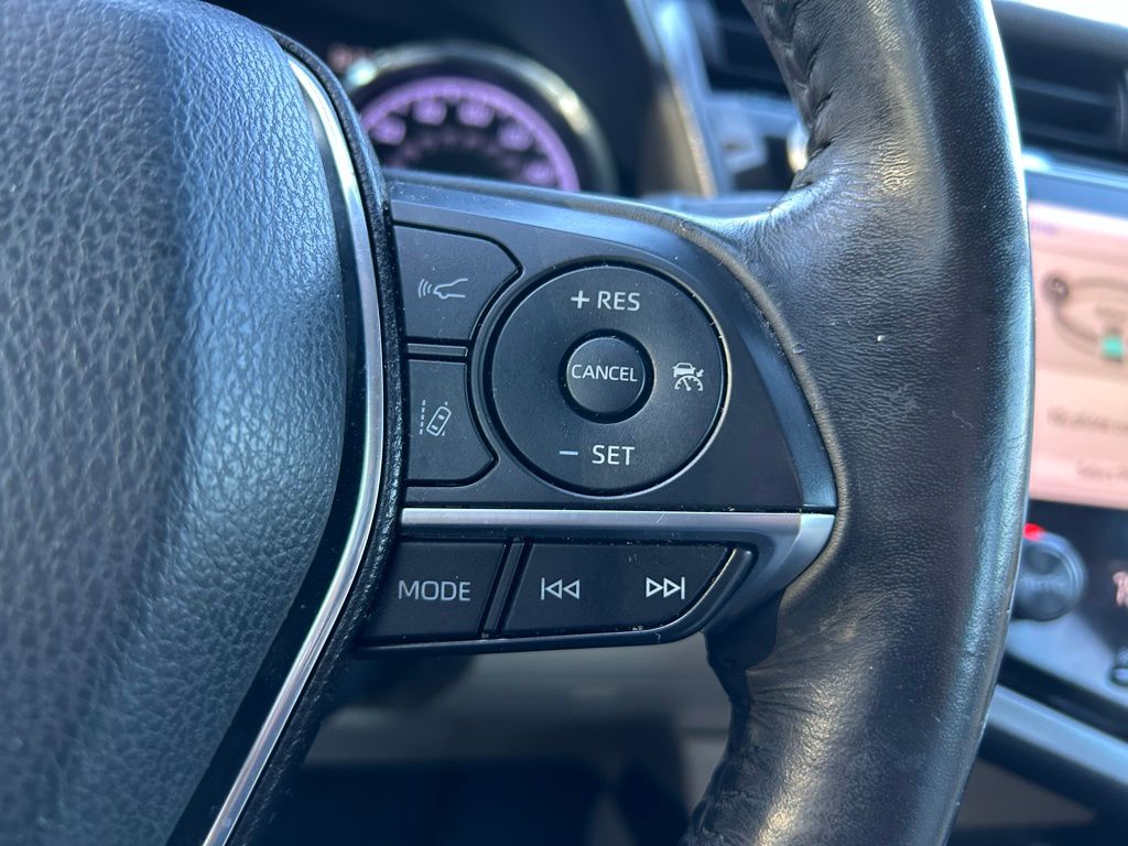 Thumbnail: 2020 Toyota Camry - 18