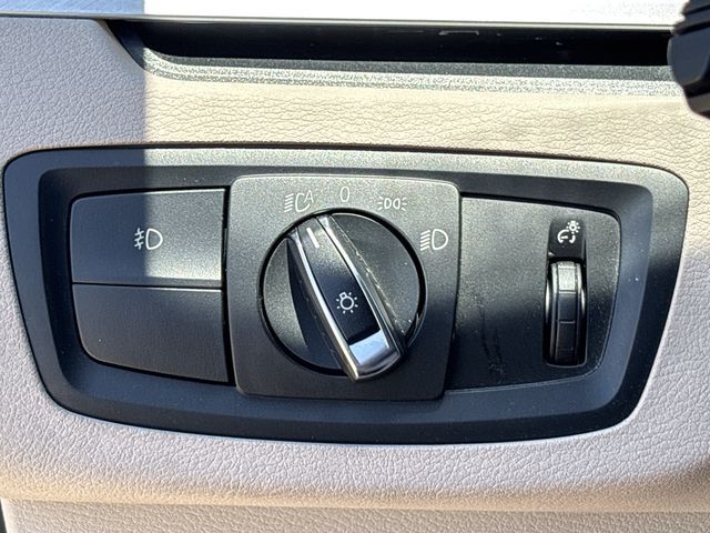 Used 2019 White BMW xDrive28i image 23