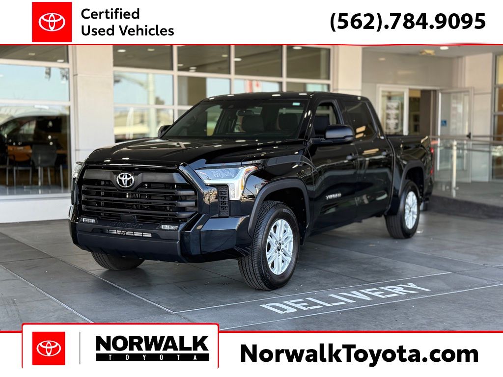 2025 Toyota Tundra SR5 CrewMax Cab RWD