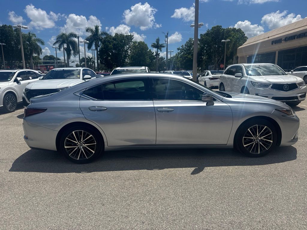 Used 2025 Silver Lexus 350 image 3