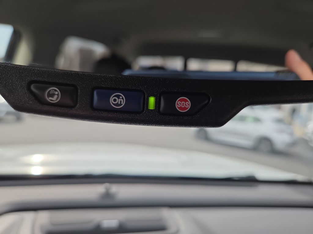 used 2022 GMC Canyon car, priced at $30,300