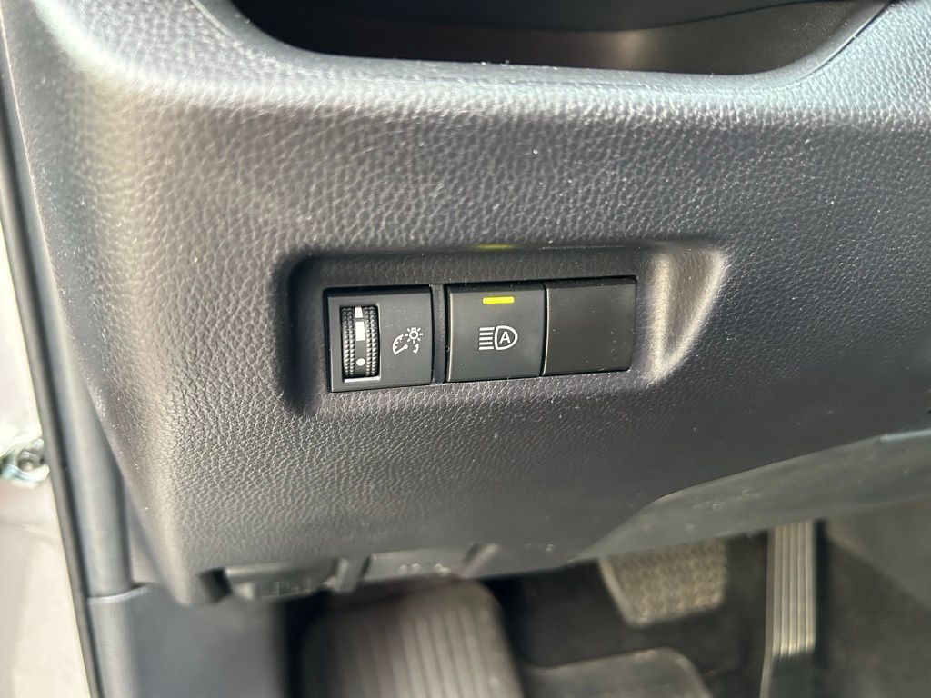 Thumbnail: 2024 Toyota RAV4 - 17