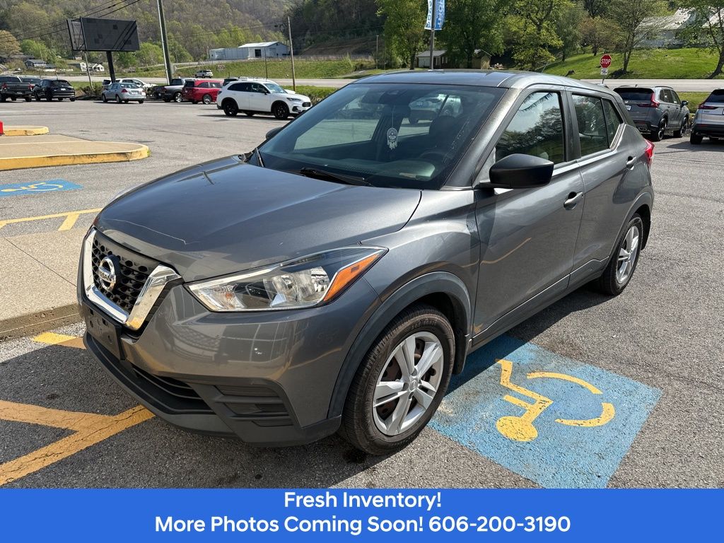 Gray (Gun Metallic) 2020 Nissan Kicks S FWD SUV / Crossover Front-Wheel Drive Continuously Variable Transmission