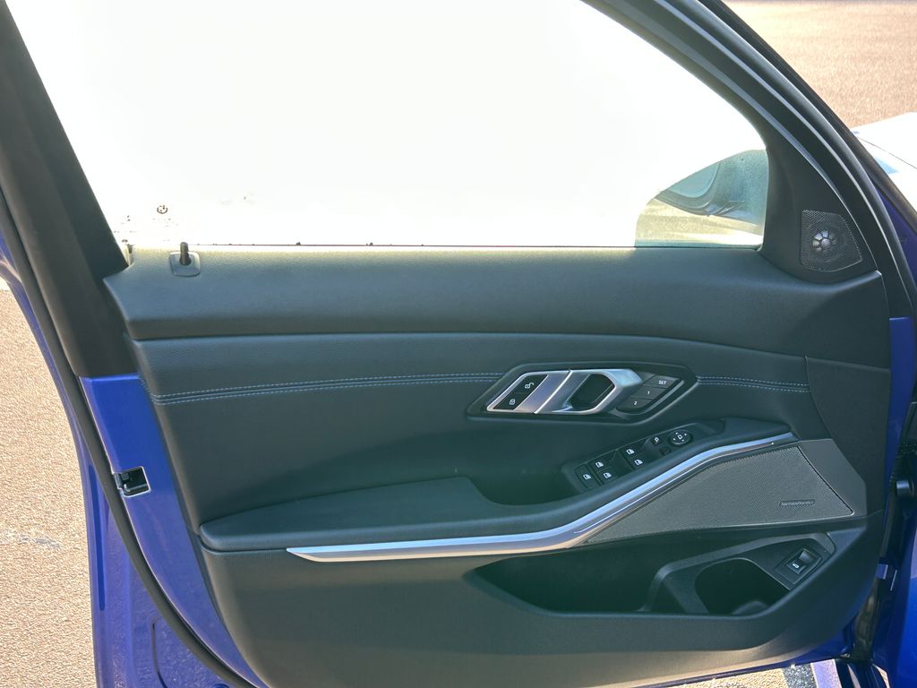 Thumbnail: 2021 BMW 3 Series - 11