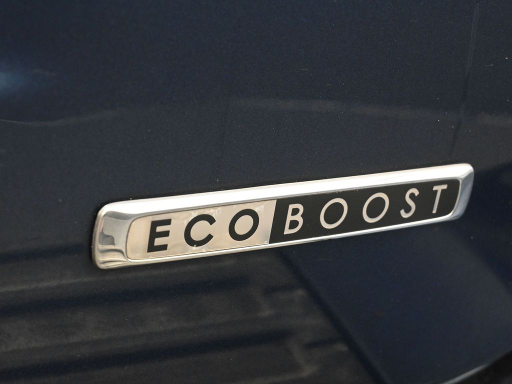 Used 2016 Midnight Lincoln Select image 40