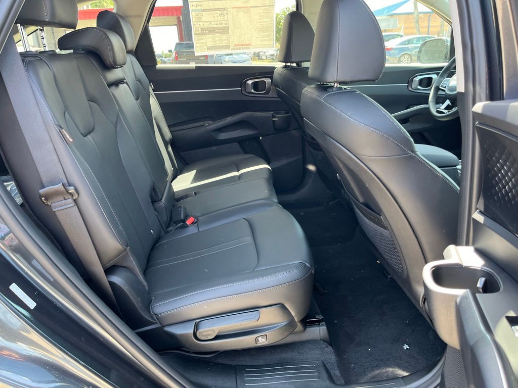 New 2025 Gray Kia S image 15