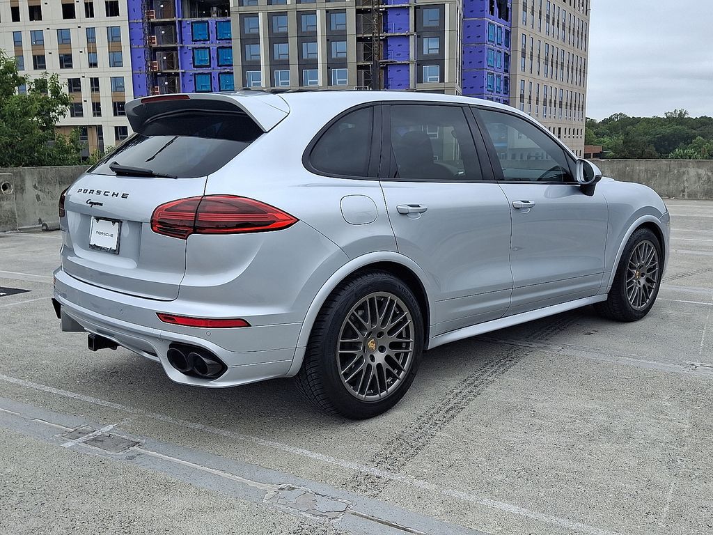 Thumbnail: 2017 Porsche Cayenne - 8