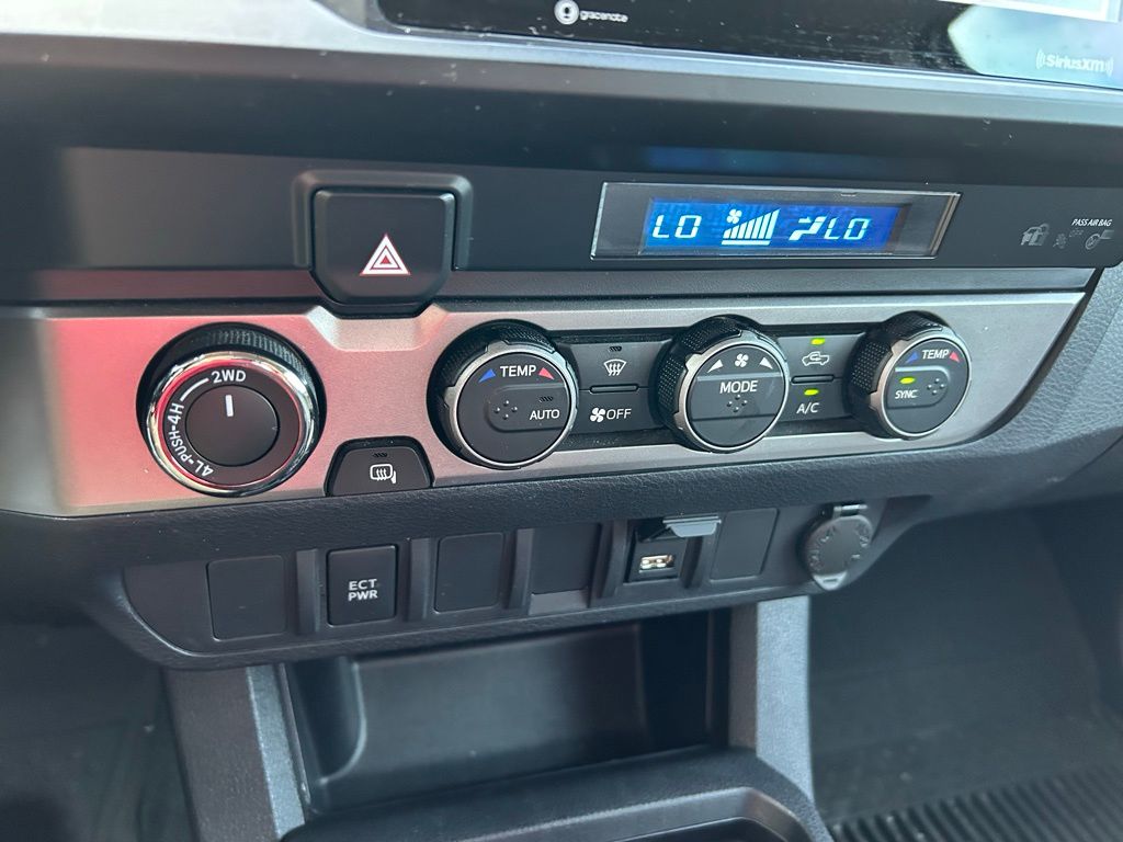 Thumbnail: 2022 Toyota Tacoma - 26