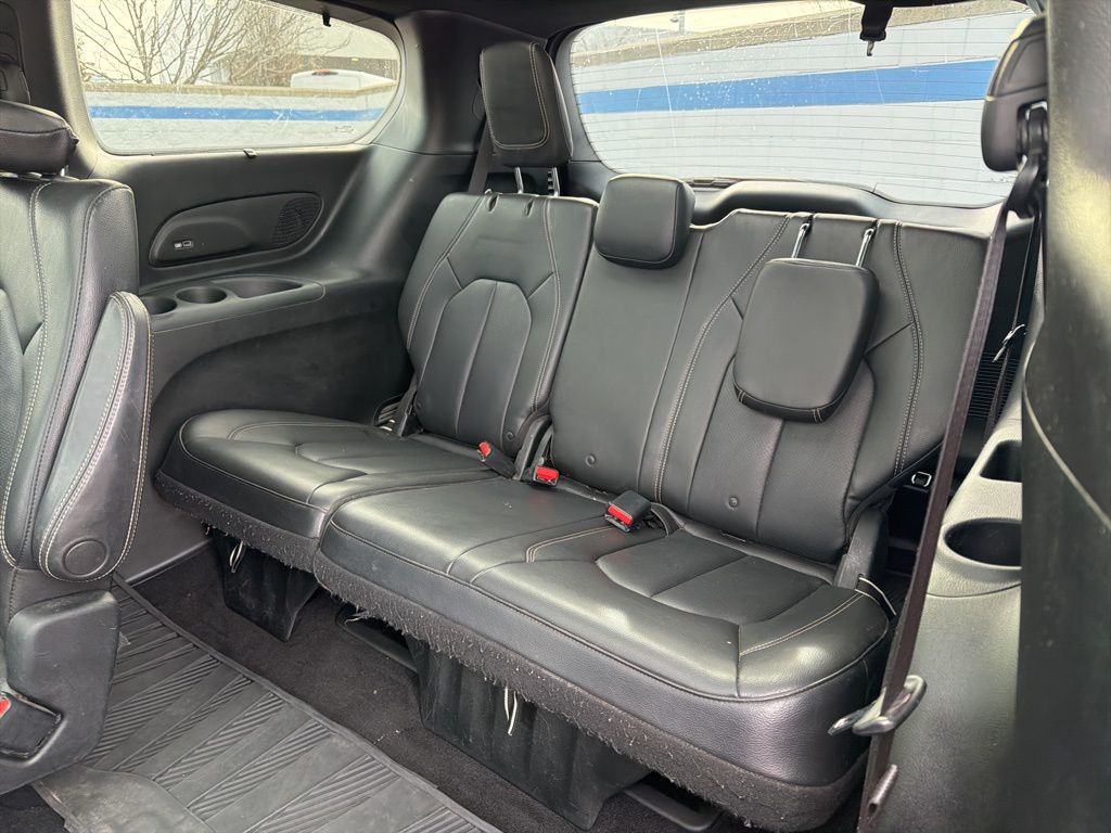 Thumbnail: 2018 Chrysler Pacifica - 22