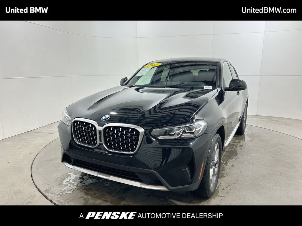 Thumbnail: 2025 BMW X4 - 1