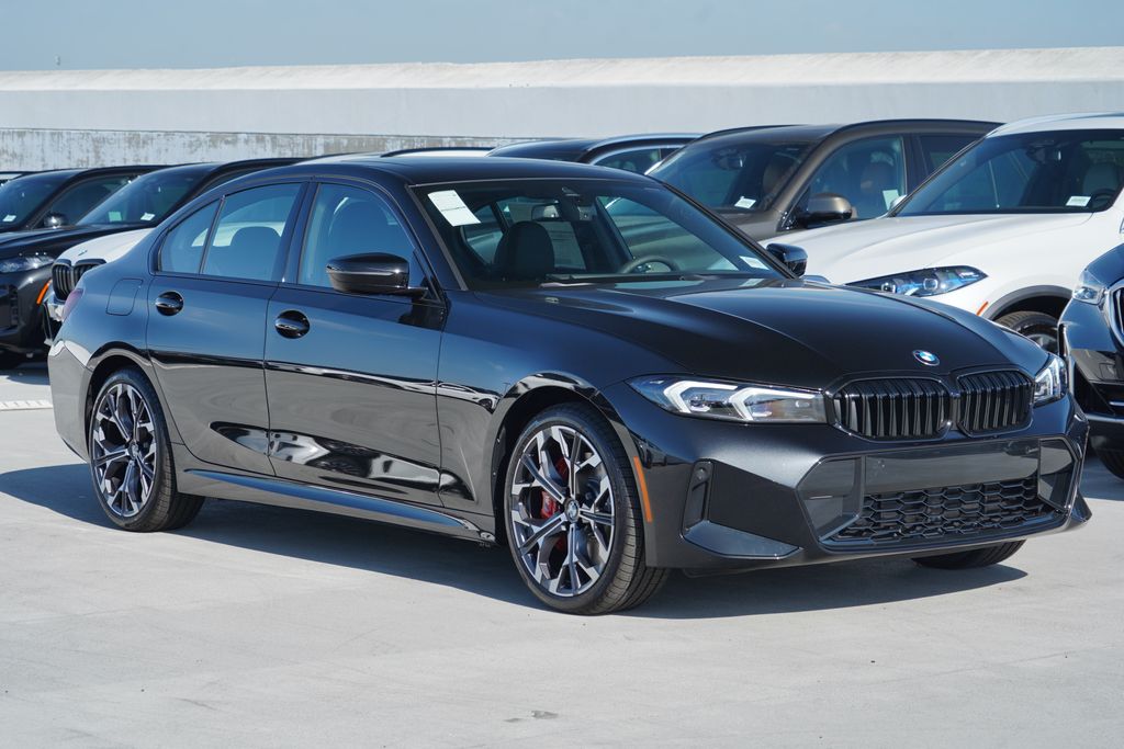 Thumbnail: 2026 BMW 3 Series - 3