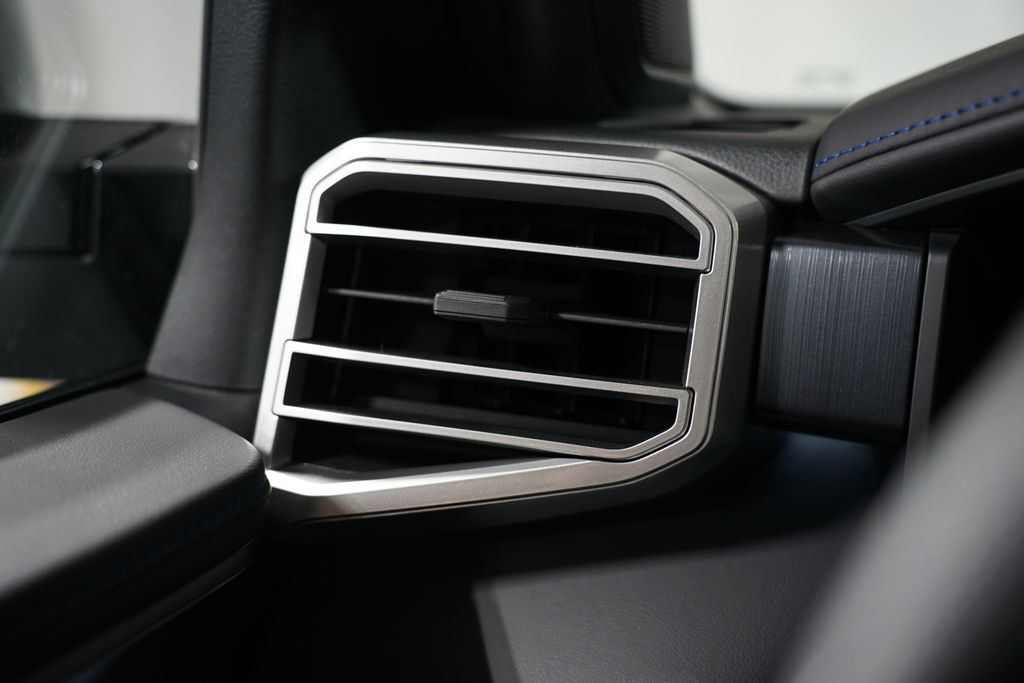 2025 Toyota Tundra Platinum 28