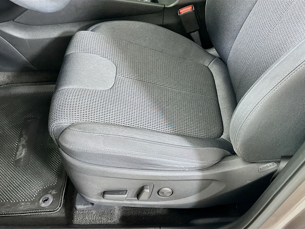 Thumbnail: 2019 Hyundai Santa Fe - 19