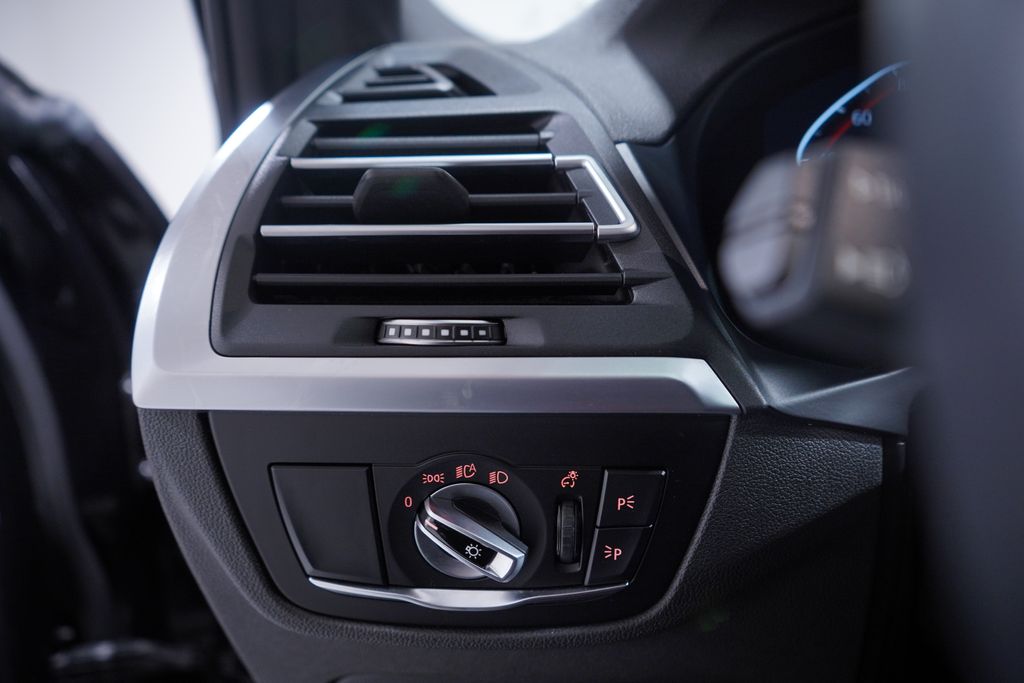 Thumbnail: 2023 BMW X3 - 19