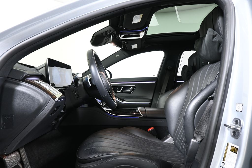 Thumbnail: 2022 Mercedes-Benz S-Class - 3