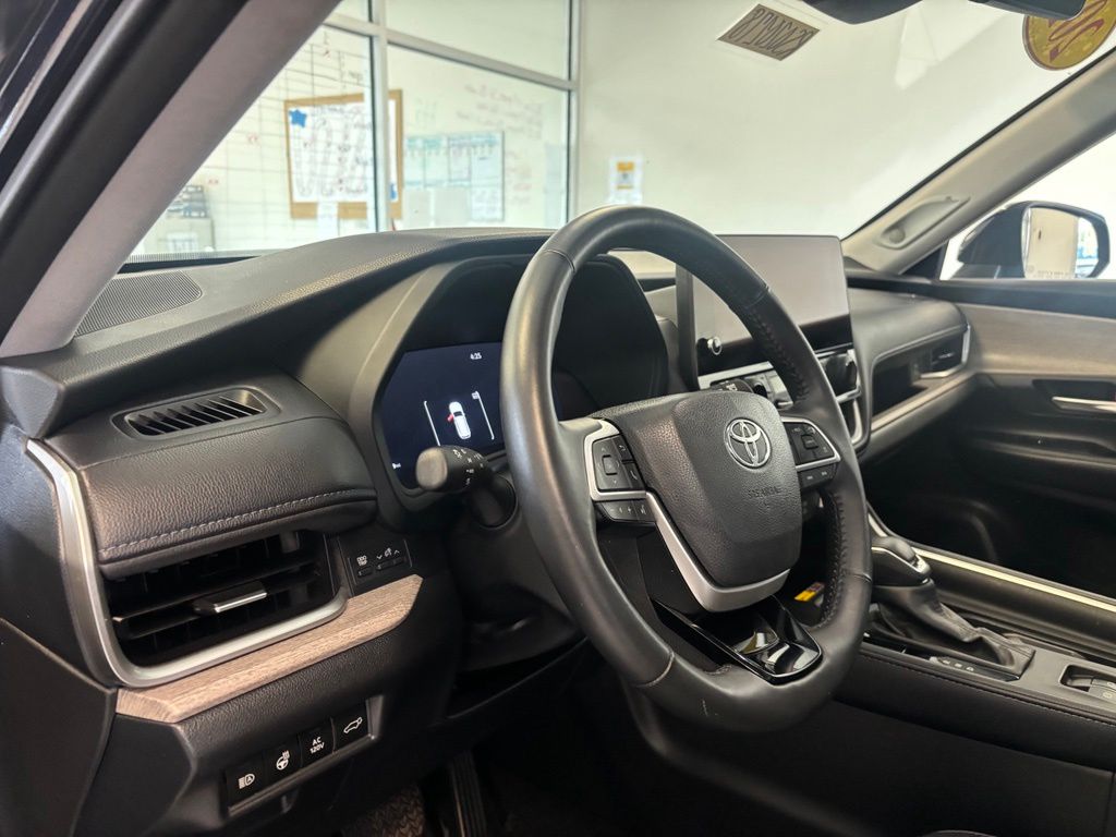 2024 Toyota Grand Highlander Limited - Photo 15